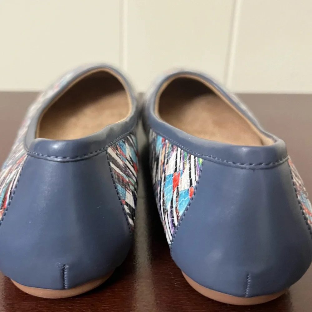 SoftWalk Women's Napa Ballet Flat leather blue multi arch support   9W NWOT